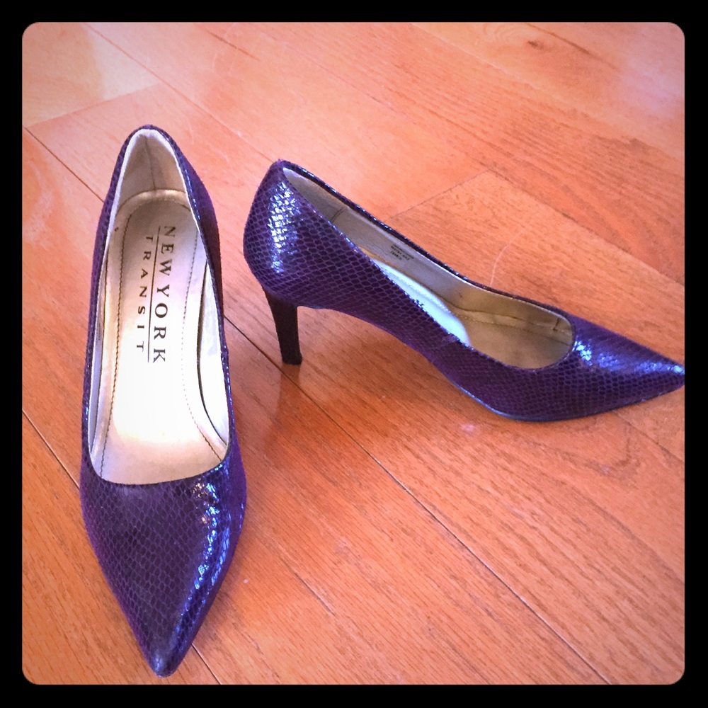 New York Transit purple snake skin textured heels