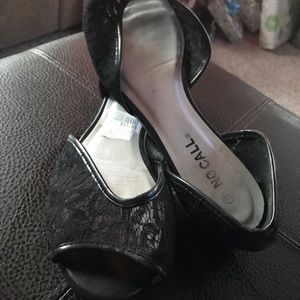 Black no call slides.