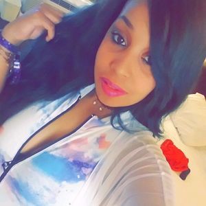 Meet your Posher, Shana