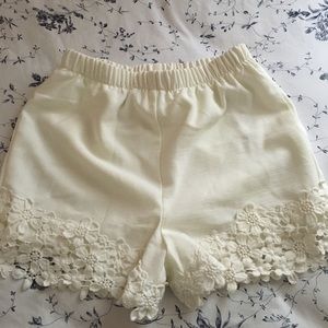 Monteau Cream Shorts Size XS