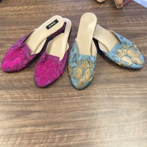 Lot of 2 saachi flats SZ8 02266P3SO