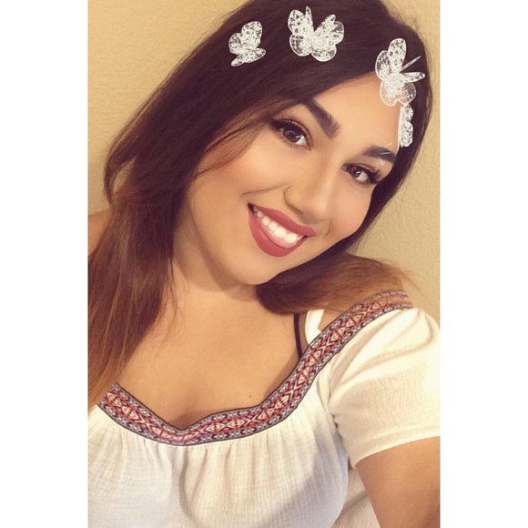 Meet your Posher, Monique - Picture 1 of 1