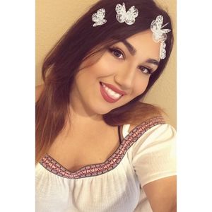 Meet your Posher, Monique