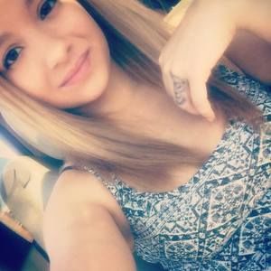 Meet your Posher, Nadia