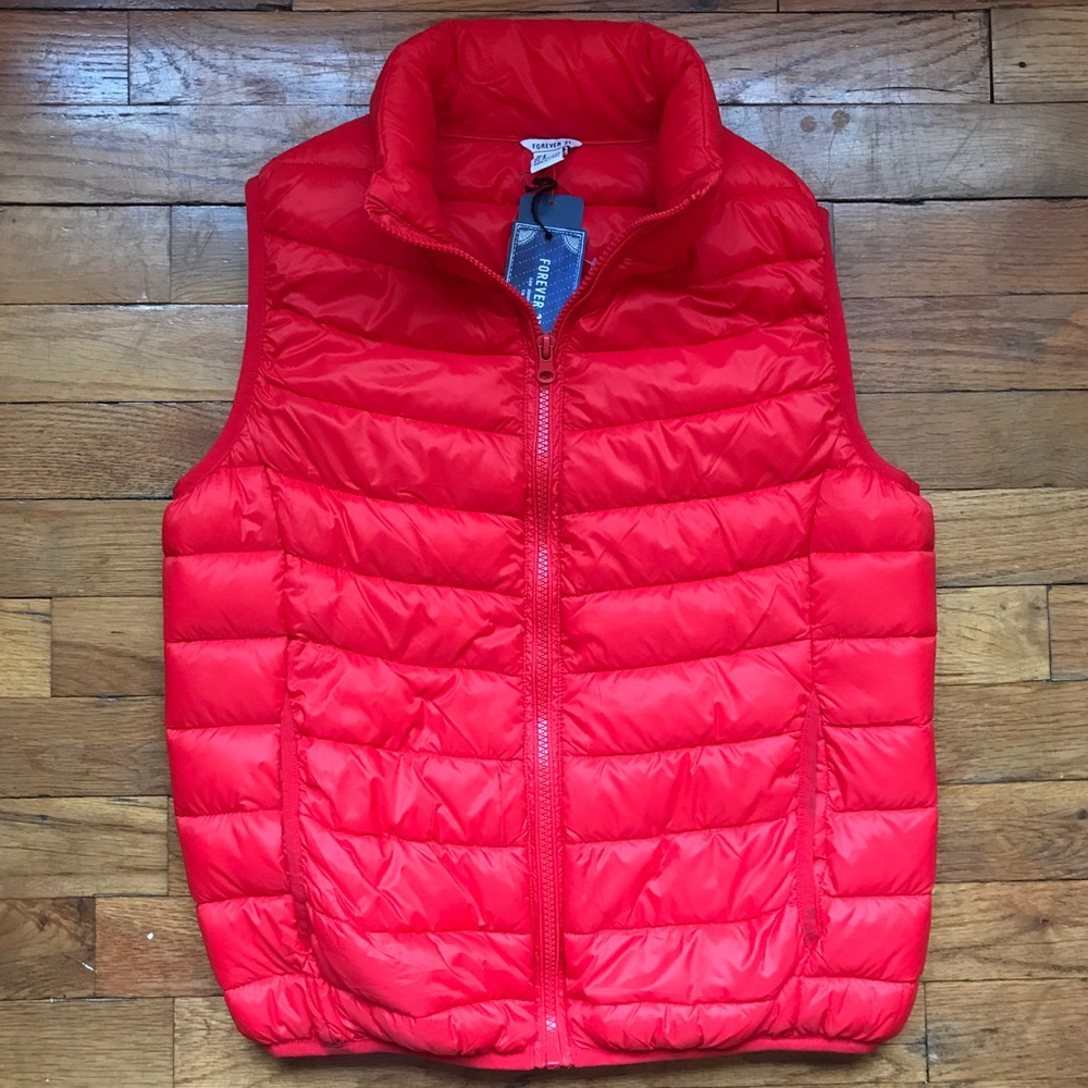 F21 Red Puffer Vest. Sz S.