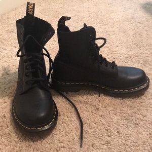 Doc martens (Dr. Martens) Airwairs worn once