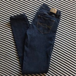 Abercrombie & Fitch like new size 4 skinny jeans