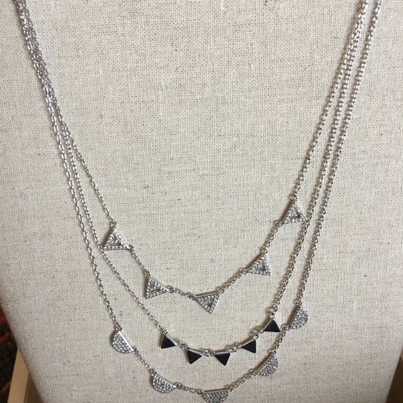 Pave Chevron necklace - Picture 2 of 3