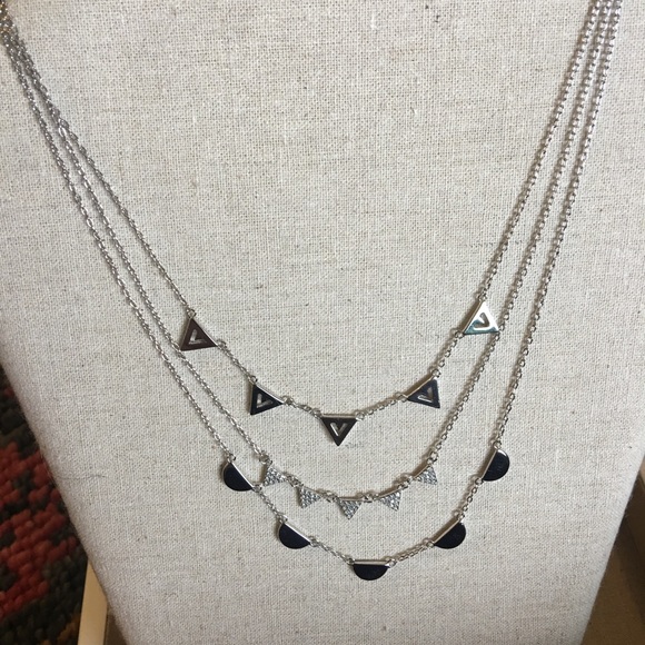 Pave Chevron necklace - Picture 3 of 3