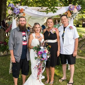 Meet your Posher, Crystal