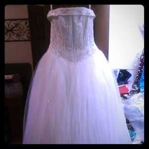 Wedding dress