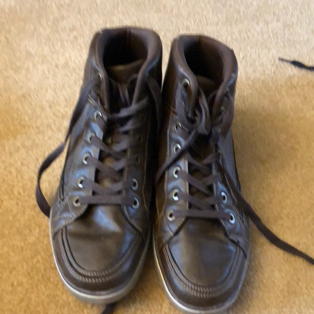 Men’s Brown High Top Shoes