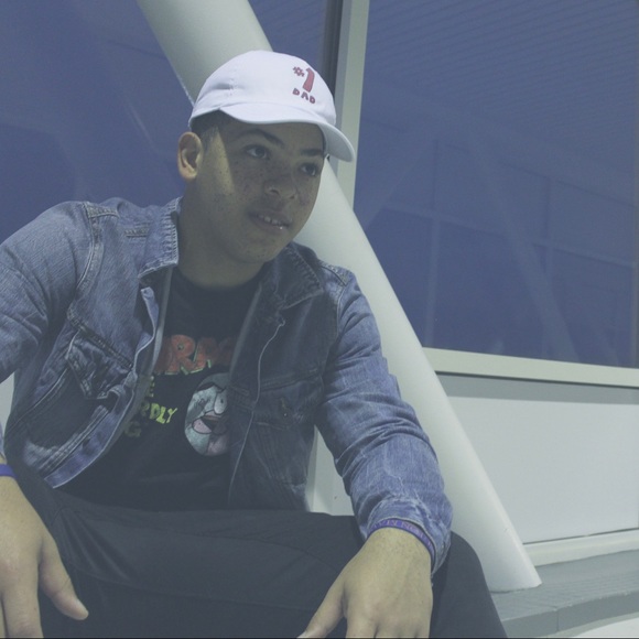 Meet your Posher, Joshua - Picture 1 of 1