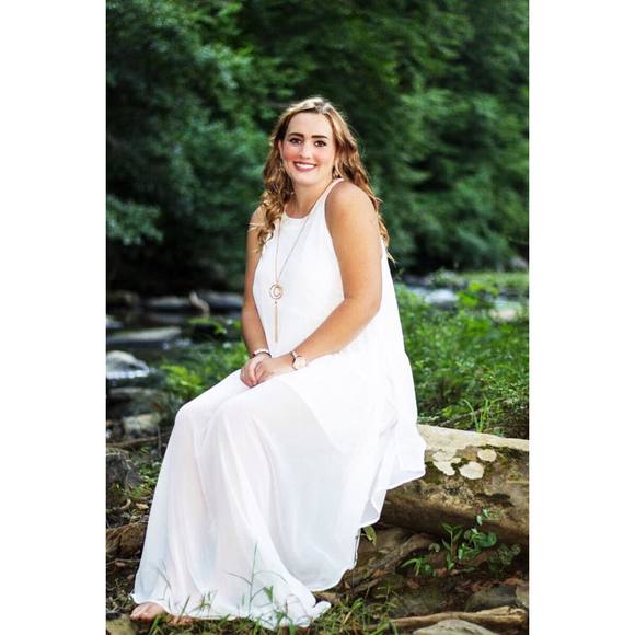 Meet your Posher, Ciera - Picture 1 of 1