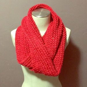 Women’s infinity scarf