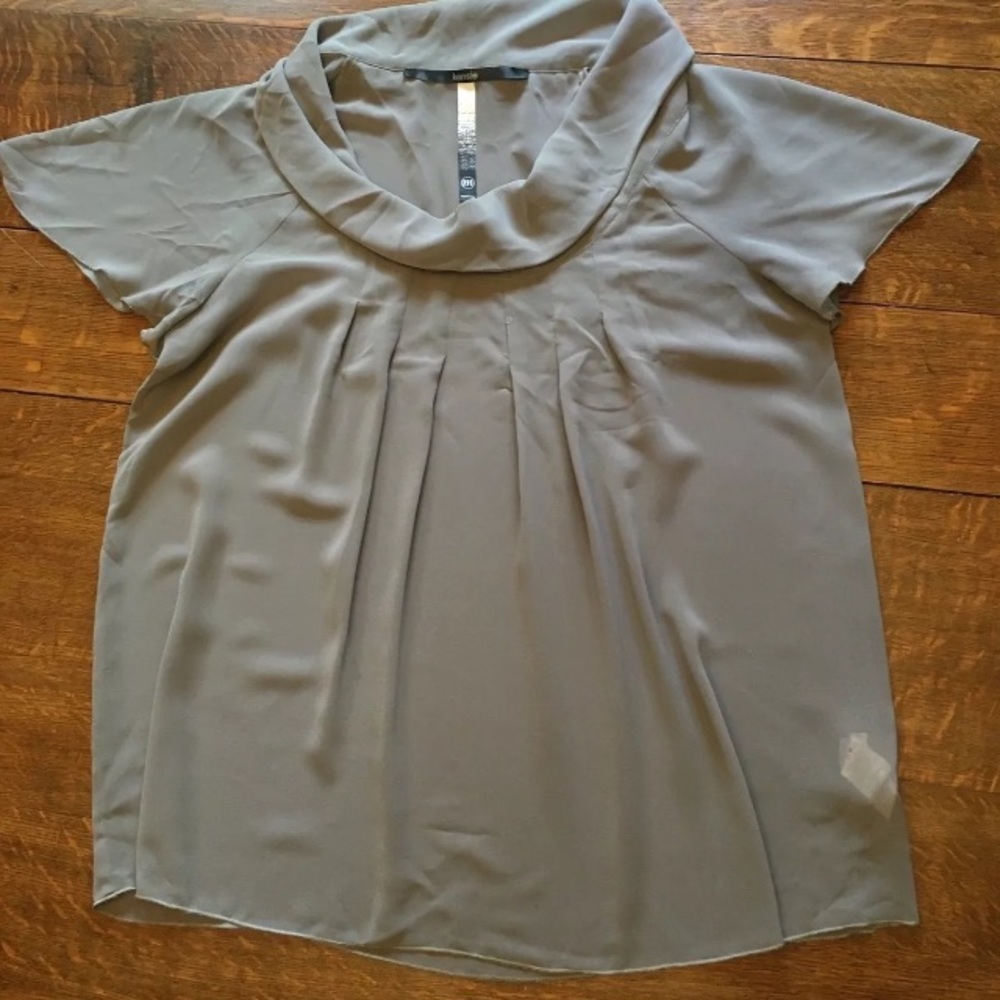 Kensie Sheer Gray Flutter Sleeve Cowl Neck Top M