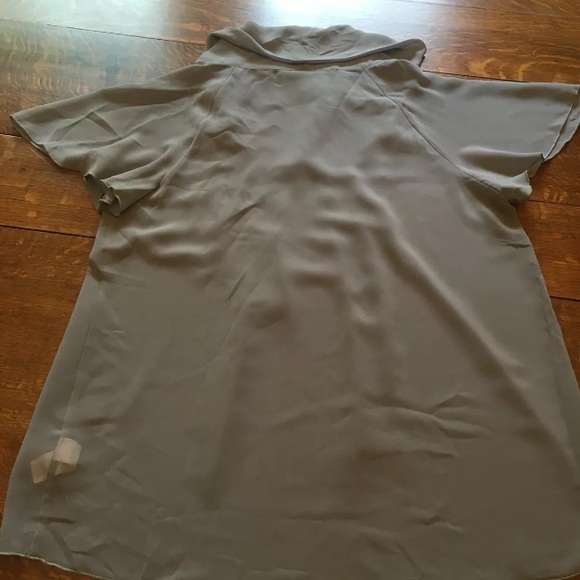 Kensie Sheer Gray Flutter Sleeve Cowl Neck Top M - Picture 2 of 5