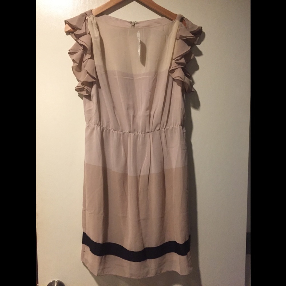 Loft flutter sleeve dress size 6 P
