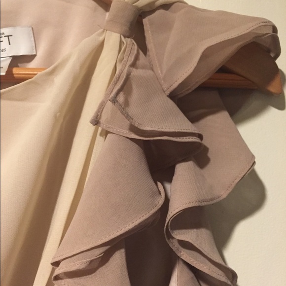 Loft flutter sleeve dress size 6 P - Picture 4 of 6