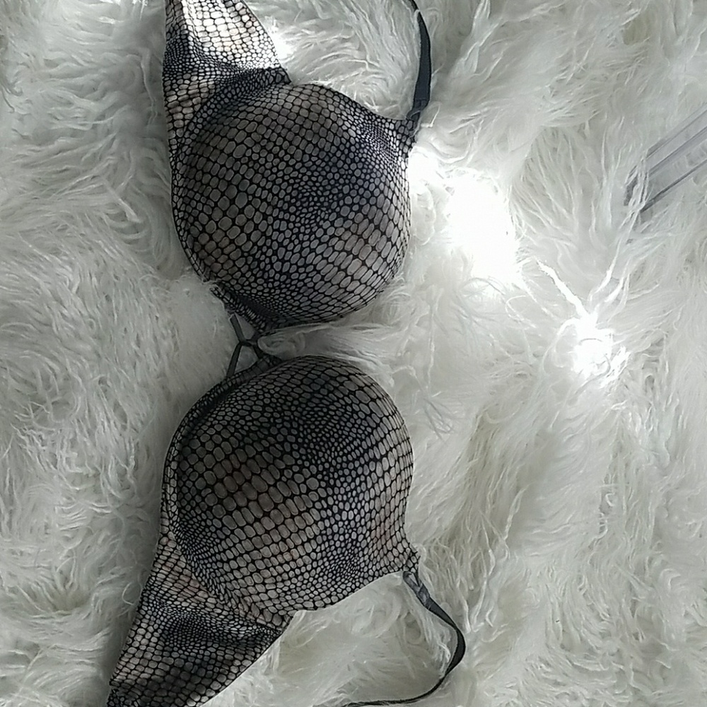 VS Bombshell bra