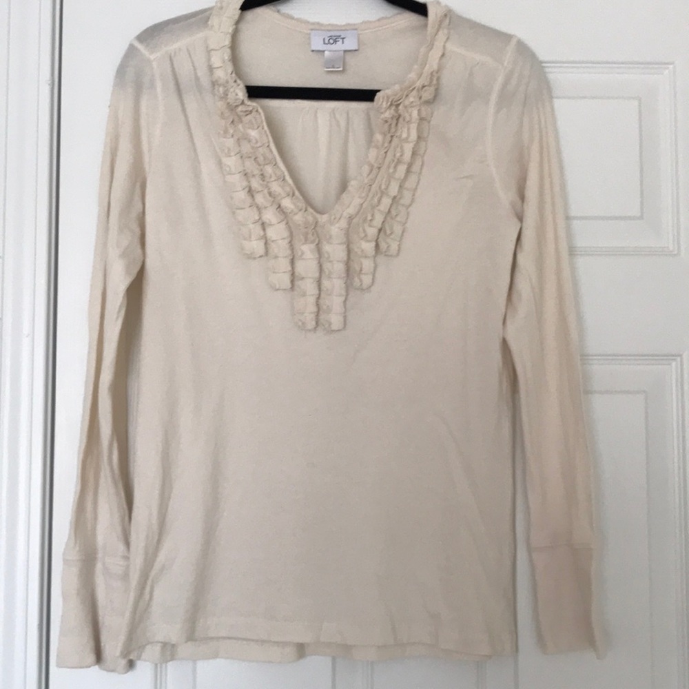 Ann Taylor LOFT cream long sleeve V neck tshirt.