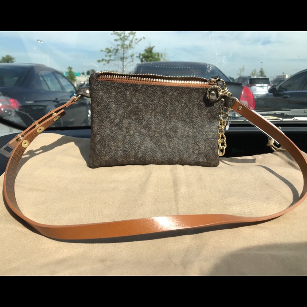 Michael Kors hip purse