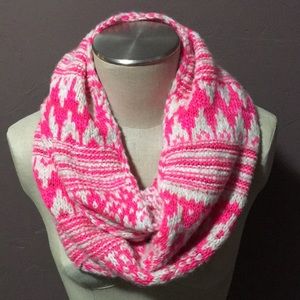 Women’s infinity scarf