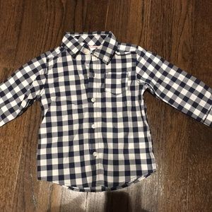 Toddler boys button down shirt. Size 18 months.