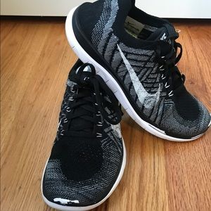 Women's Black Nike Free's 4.0 Flyknit Like new