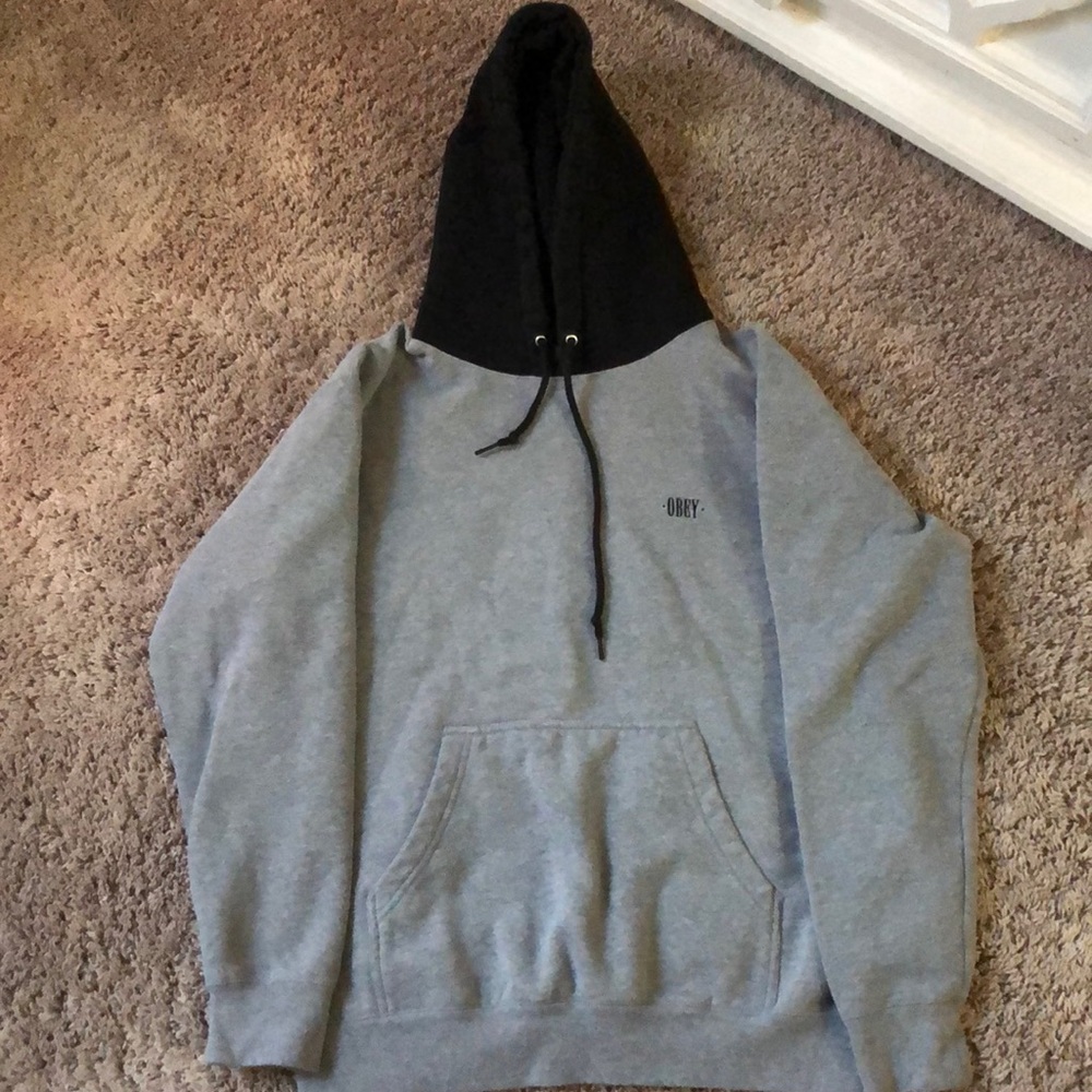 Obey sweatshirt