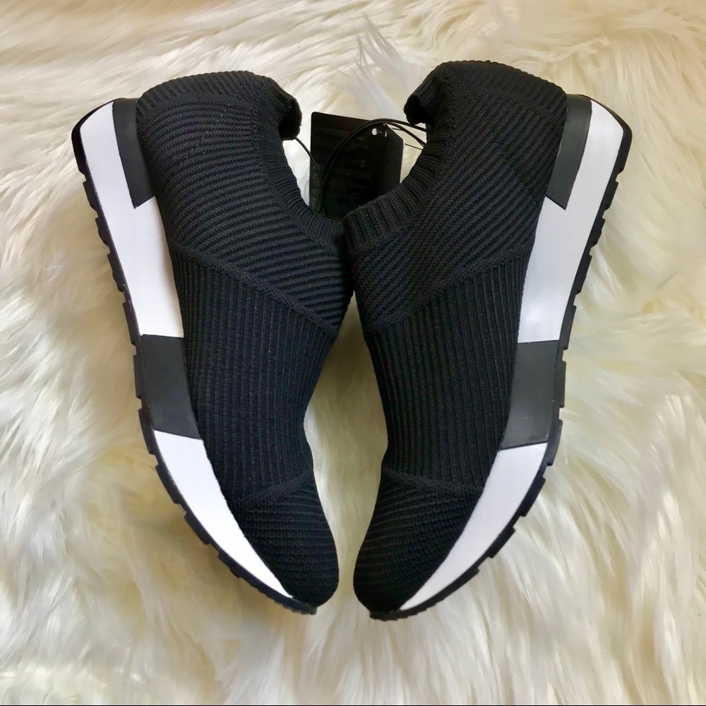 NWT Forever 21 Low Tennis Shoes