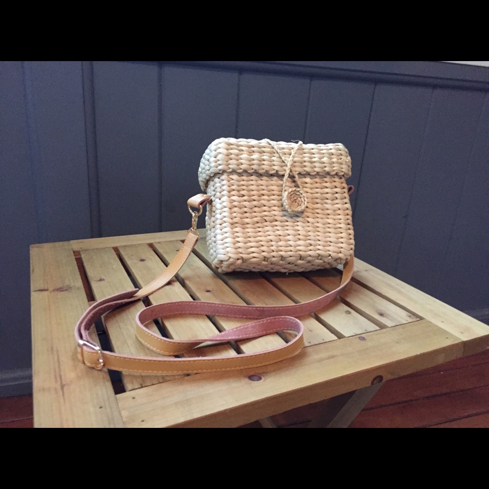 wicker/straw bag