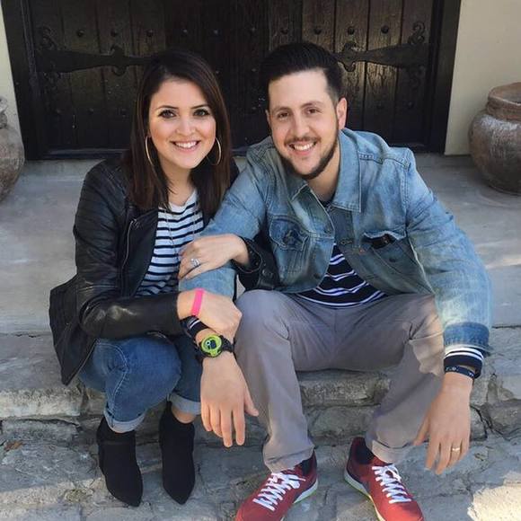 Meet your Posher, Nicole - Picture 1 of 1