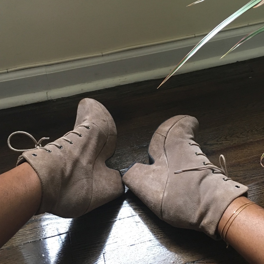 Ecoté Suede Platform Booties