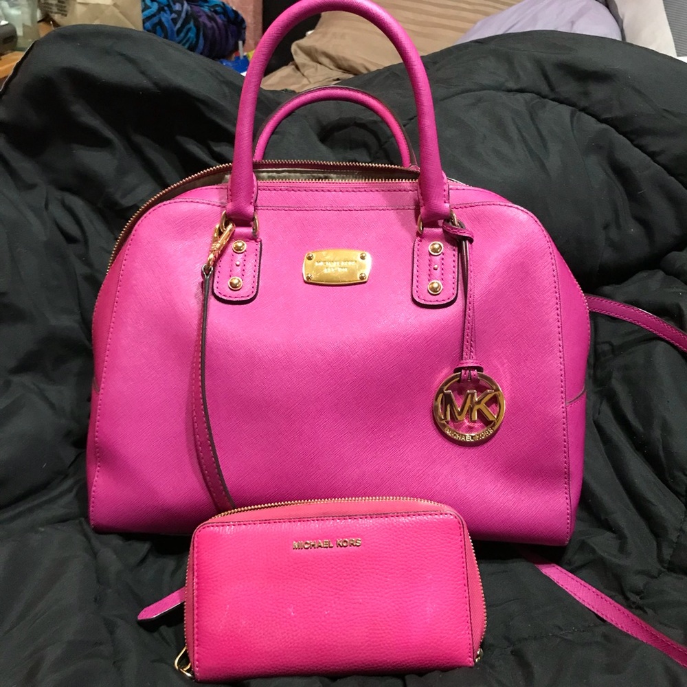 Authentic Michael Kors Purse & Wallet