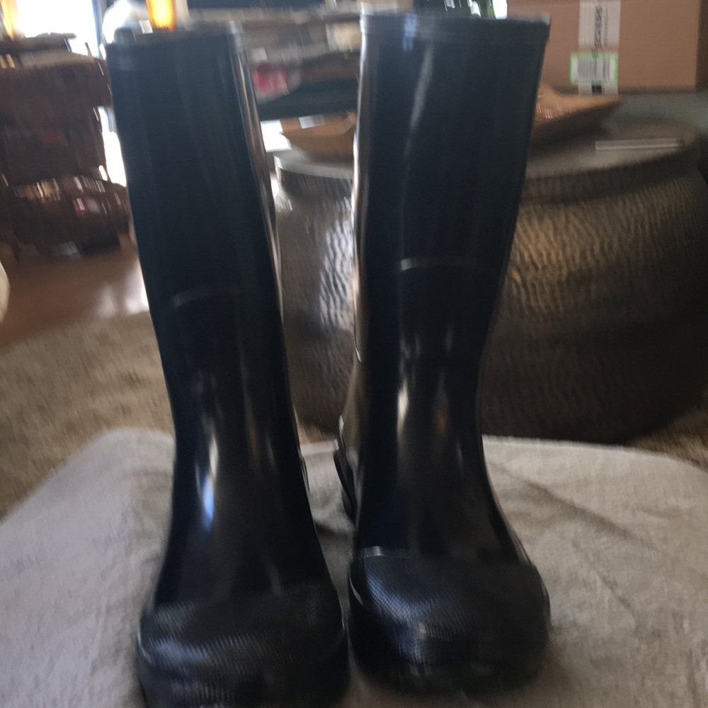 Rain boots