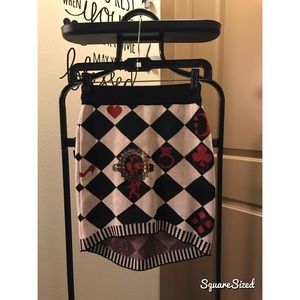 Platted Cards Skirt