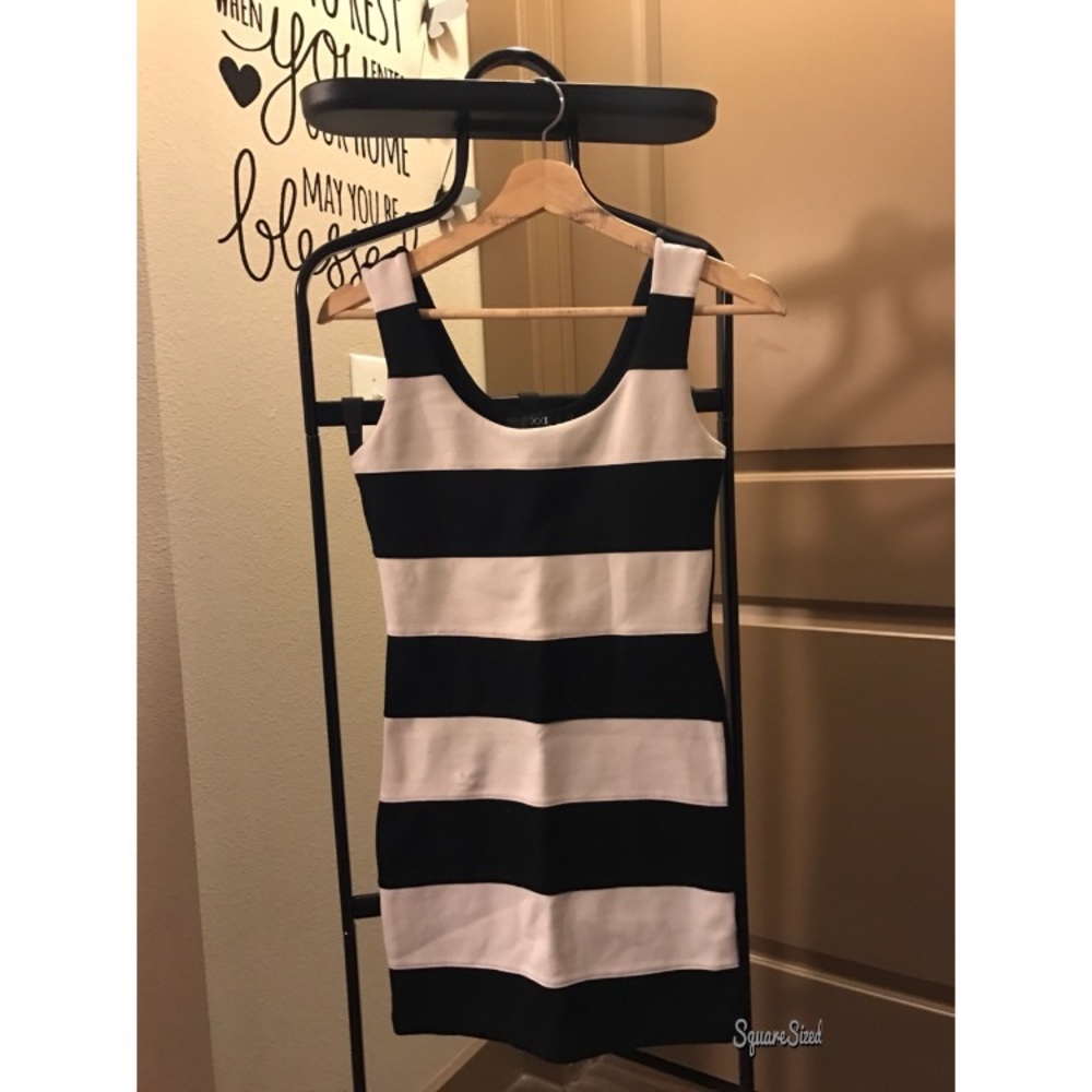 Black and white stripped midi dress