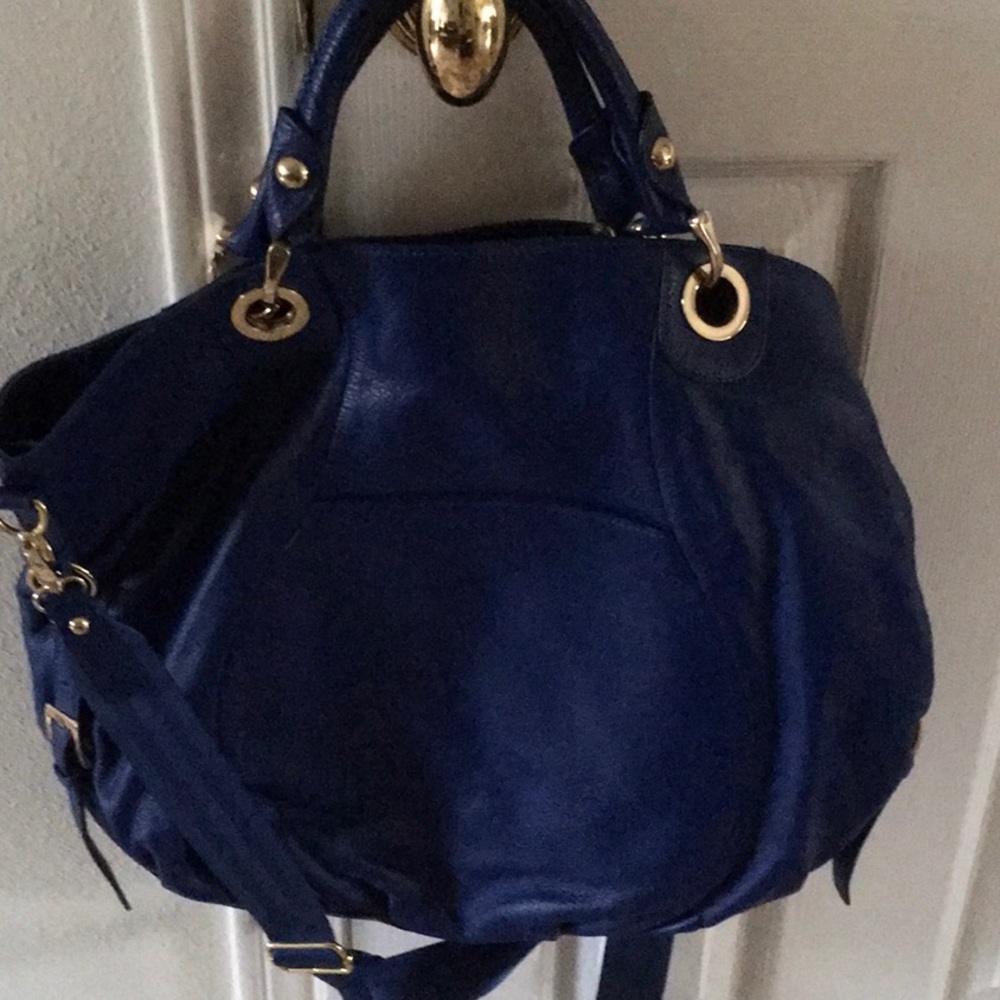 Leather shoulder bag