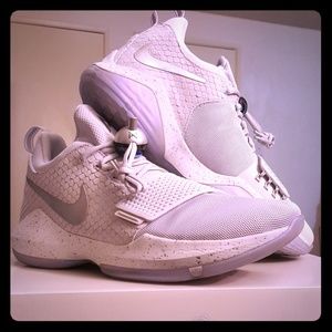 NIKE Paul George Brand New! Unreleased!