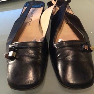 Louis Vuitton used authentic shoes