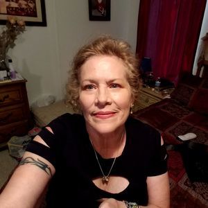 Meet your Posher, Debbie