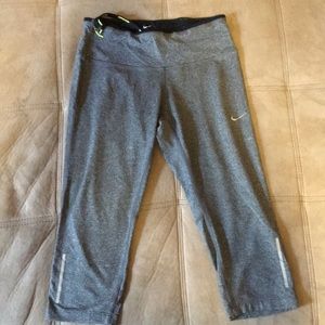 Nike Dri-fit cropped leggings