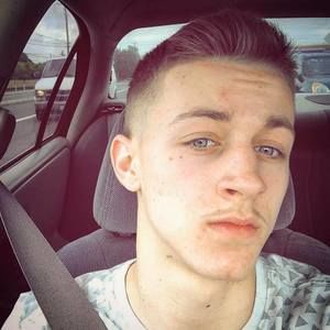 Meet your Posher, Zachary