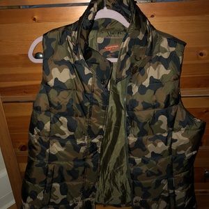 Brand New winter vest! Camo!