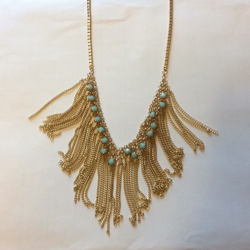 Free flowing necklace