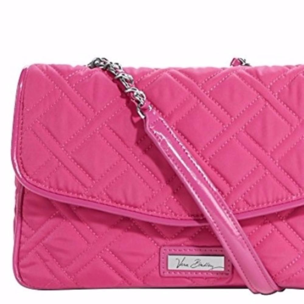 Vera Bradley Womens Chain Shoulder Bag in Fuschia- NEW- holiday gift