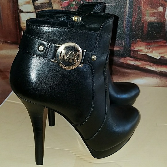 MICHAEL KORS HEELS - Picture 3 of 4