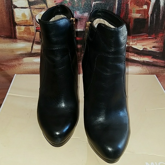 MICHAEL KORS HEELS - Picture 2 of 4