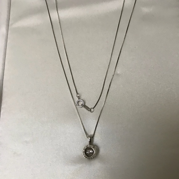 10 WG DIAMOND NECKLACE - Picture 3 of 3